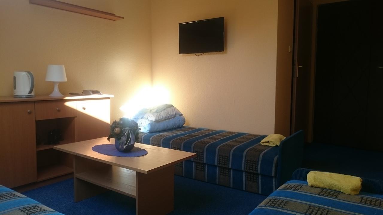 O.W.Bingo Hotel Bieszkowice Buitenkant foto