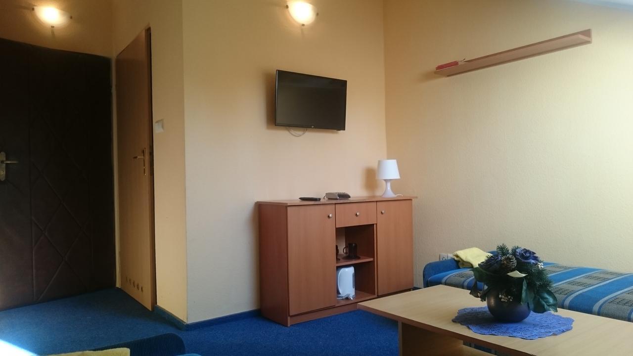 O.W.Bingo Hotel Bieszkowice Buitenkant foto